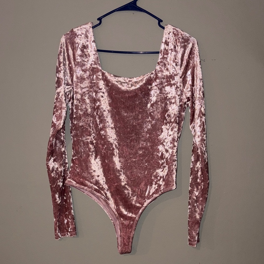 Francesca’s Velvet Bodysuit - Pink - Picture 6 of 9